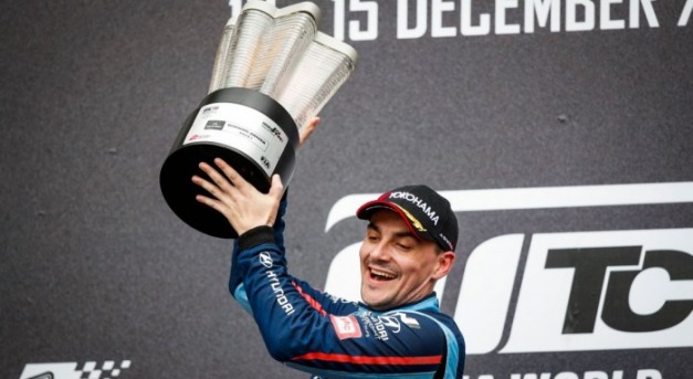 Michelisz megnyerte a túraautó-világkupát!