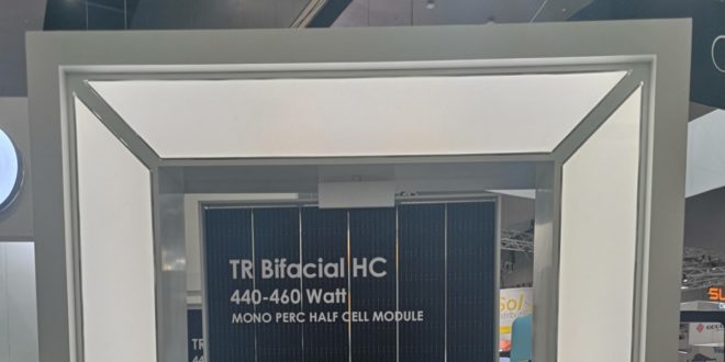 Jönnek a kétoldalas napelemek?
