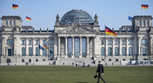 A német belügyminiszter korábbi influenzája és a szigorú intézkedések