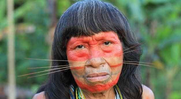 Macskabajuszt viselő perui Matses törzs