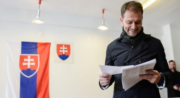 A szlovák miniszterelnök a tisztességes diákoktól elnézést kért, ő a szakdolgozatát másolta