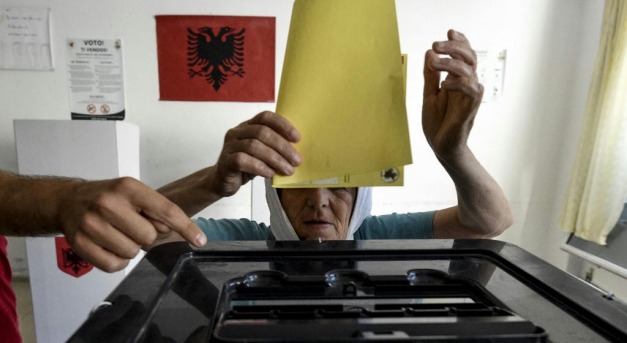 Betiltották az ellenzéki összefogást Albániában