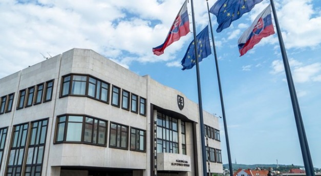 227 ezer forintnak megfelelő lesz a szlovák minimálbér
