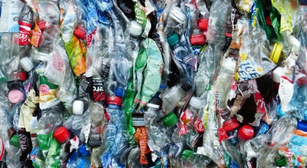 Szuperenzim, amely minden eddiginél gyorsabban bontja a műanyagot