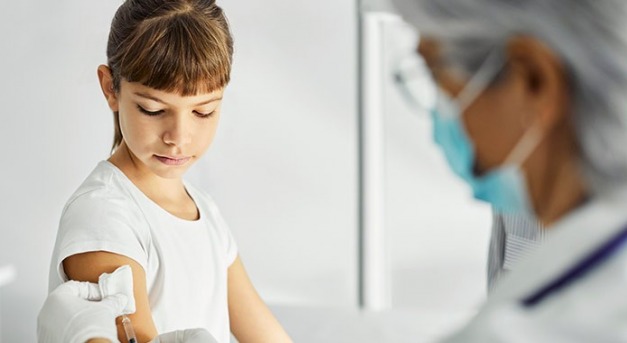 BionTech: Ősszel már a gyerekeket is olthatják koronavírus ellen