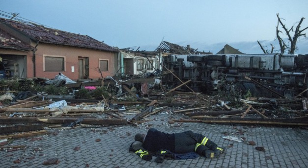 Pusztító tornádó halálos áldozatokkal