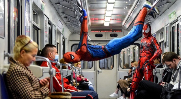 Pókemberek a metróban