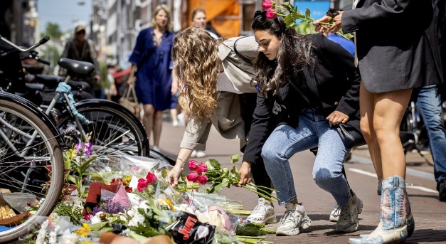 Miközben a holland újságíró életéért küzd, elfogták a feltételezett merénylőket