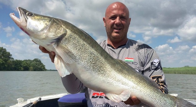 Süllőóriást fogtak a Tisza-tóban