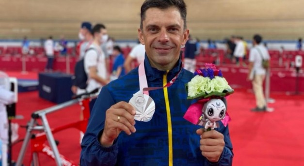 A román sportminiszter érmet nyert a paralimpián