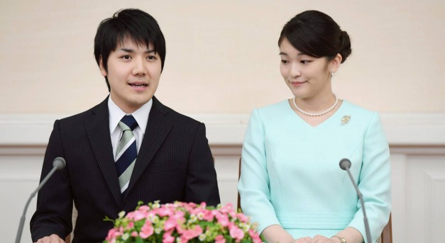 A japán hercegnő pompa nélkül  házasodik