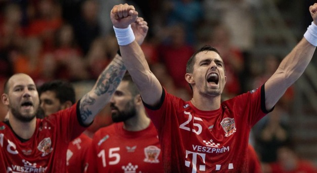 Szenzációsan védő Corrales és a csapatmunka győzelmet hozott a Veszprémnek a Barca ellen