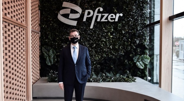 A Pfizer vezérigazgatója szerint valószínűleg évente kell majd ismétlő oltás