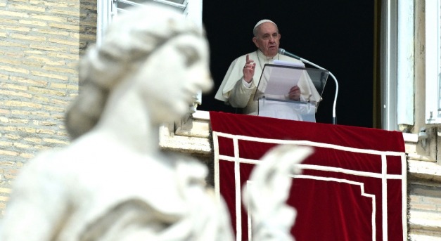 Ferenc pápa: kegyetlen és értelmetlen