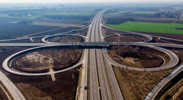 A jövő héttől 35 évre magánkézbe kerül a magyar autópályák 80 százaléka