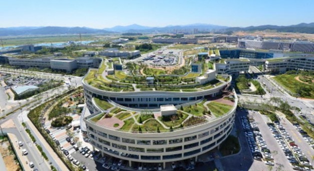 Dél-koreai kormányépület tetején fekszik a világ legnagyobb tetőkertje