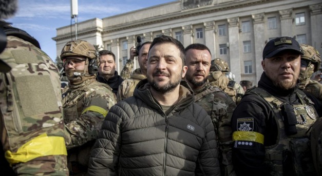 Rishi Sunak Lavrovnak: Tűnjenek Ukrajnából és vessenek véget a barbár háborúnak!