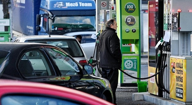 A forinterősödést jövő héten már tankolásnál is érzékelhetjük