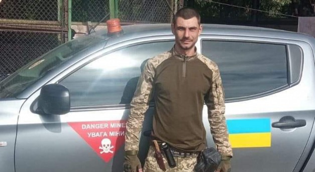 Saját telefonjával vették fel, hogy lefejezik a fogságba esett ukrán katonát