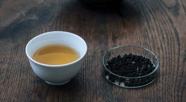 Chu-hi-cha: egy különleges tea, hernyóürülékből