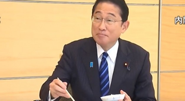 Fukusimai vízből készült a miniszterek halvacsorája