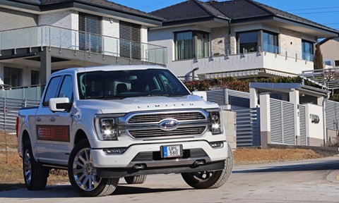 A gigantikus Ford F-150 Magyarországra érkezik