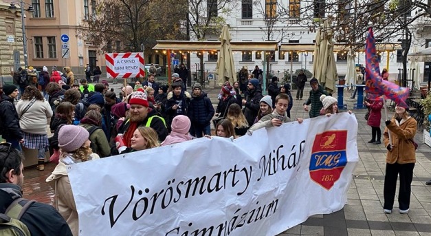 Évkezdés a Vörösmarty Mihály Gimnáziumban: saját szellemi köztársaságot kiáltottak ki