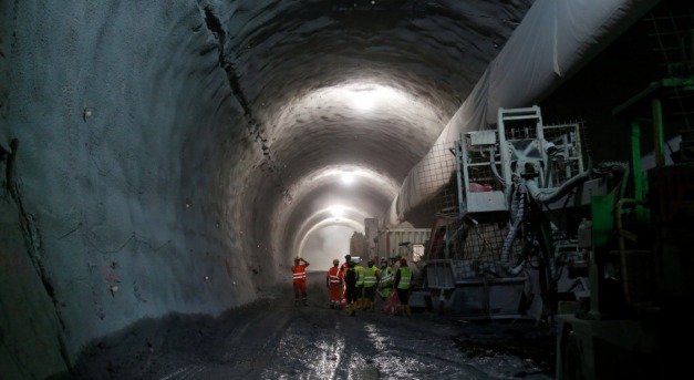 A világ leghosszabb vasúti alagútja épülhet a szomszédban