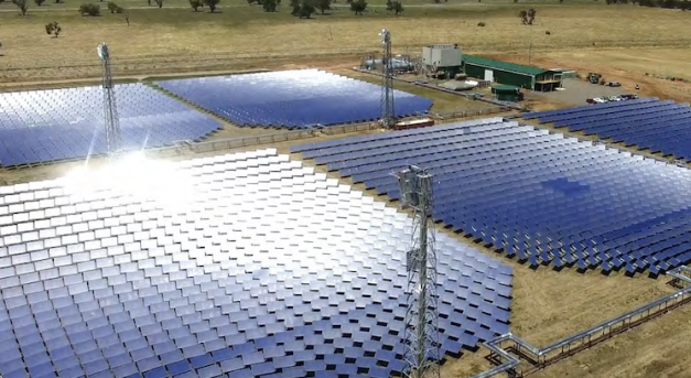 Tükrökkel kombinált napenergia rendszert fejlesztettek Ausztráliában