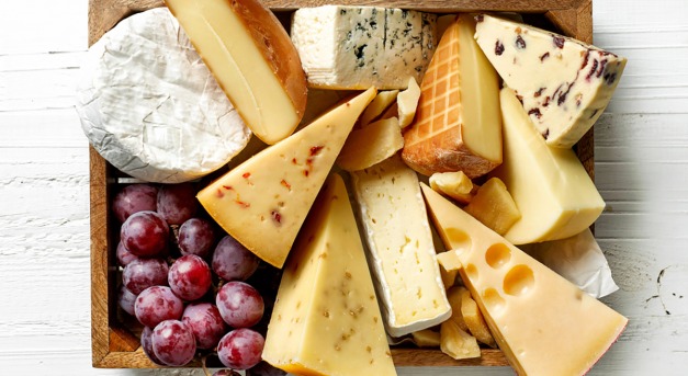 Bármilyen színűek lehetnek a sajtok