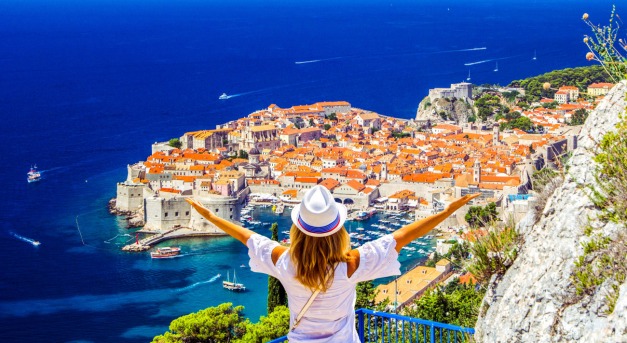 Bontják a kapukat – elektronikus fizetés veszi át a helyét