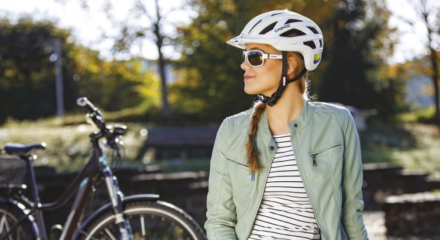 Kötlező bukósisak?