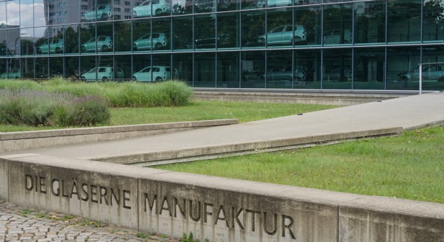 Innovációs központ lesz a drezdai VW gyárból