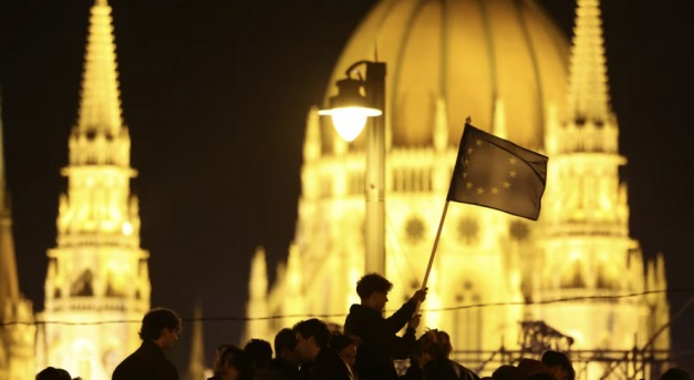 Nagy dobásra készülnek az Országgyűlés alakuló ülésén