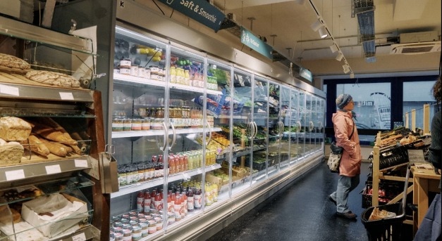 Tulajdonos, eladó, vevõ – egy személyben